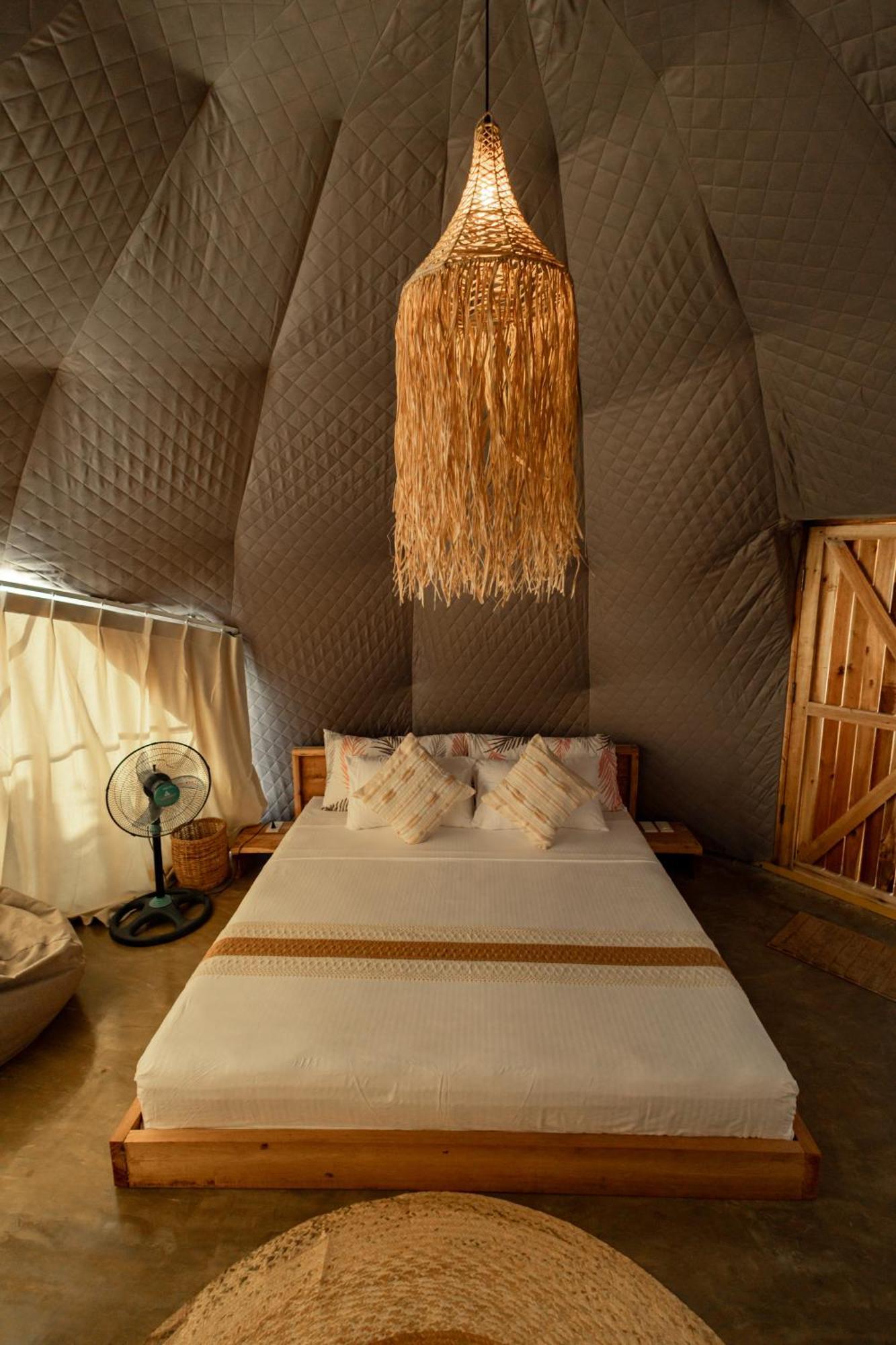 Domes And Dreams Lio Glamping Hotel El Nido Bagian luar foto