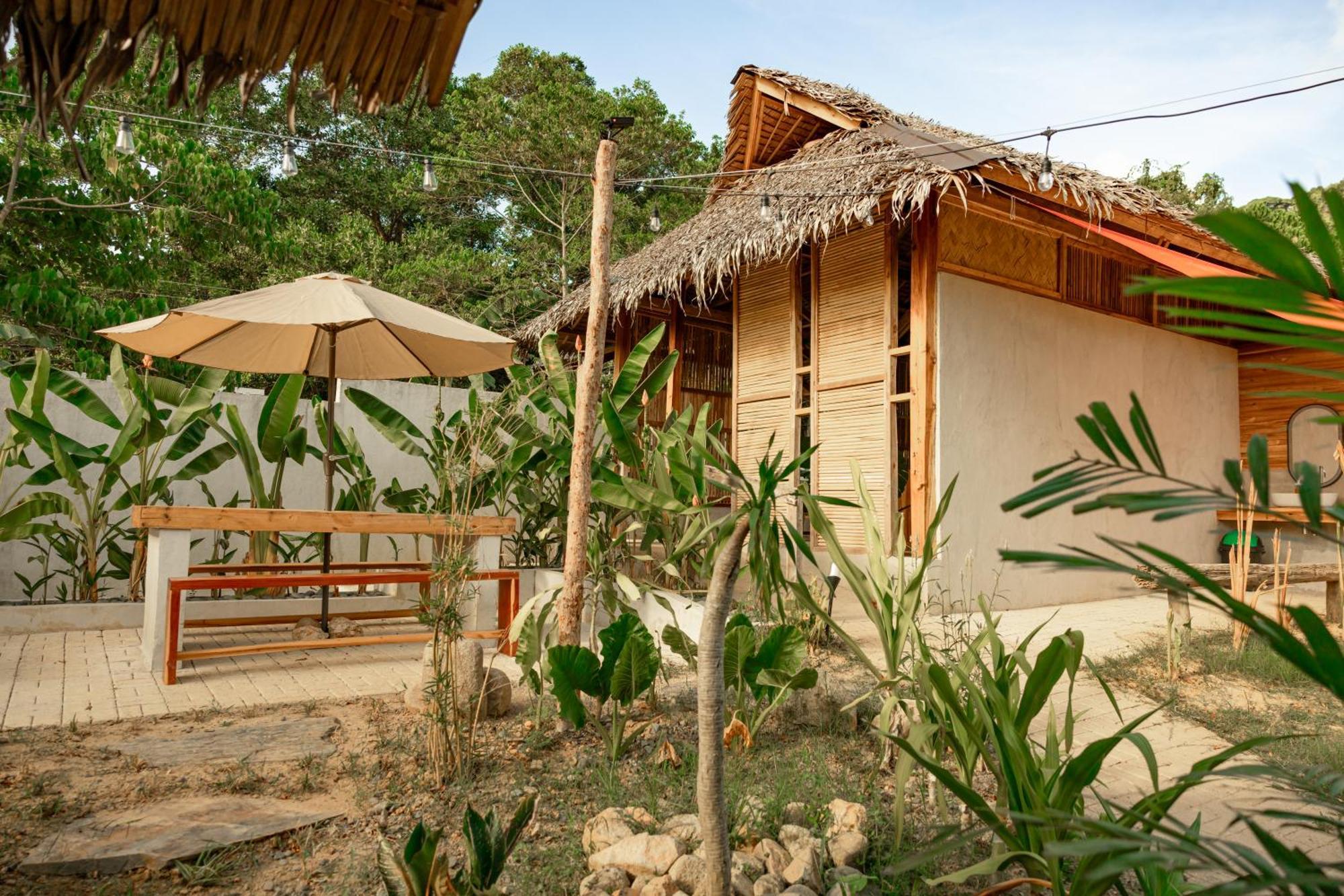 Domes And Dreams Lio Glamping Hotel El Nido Bagian luar foto