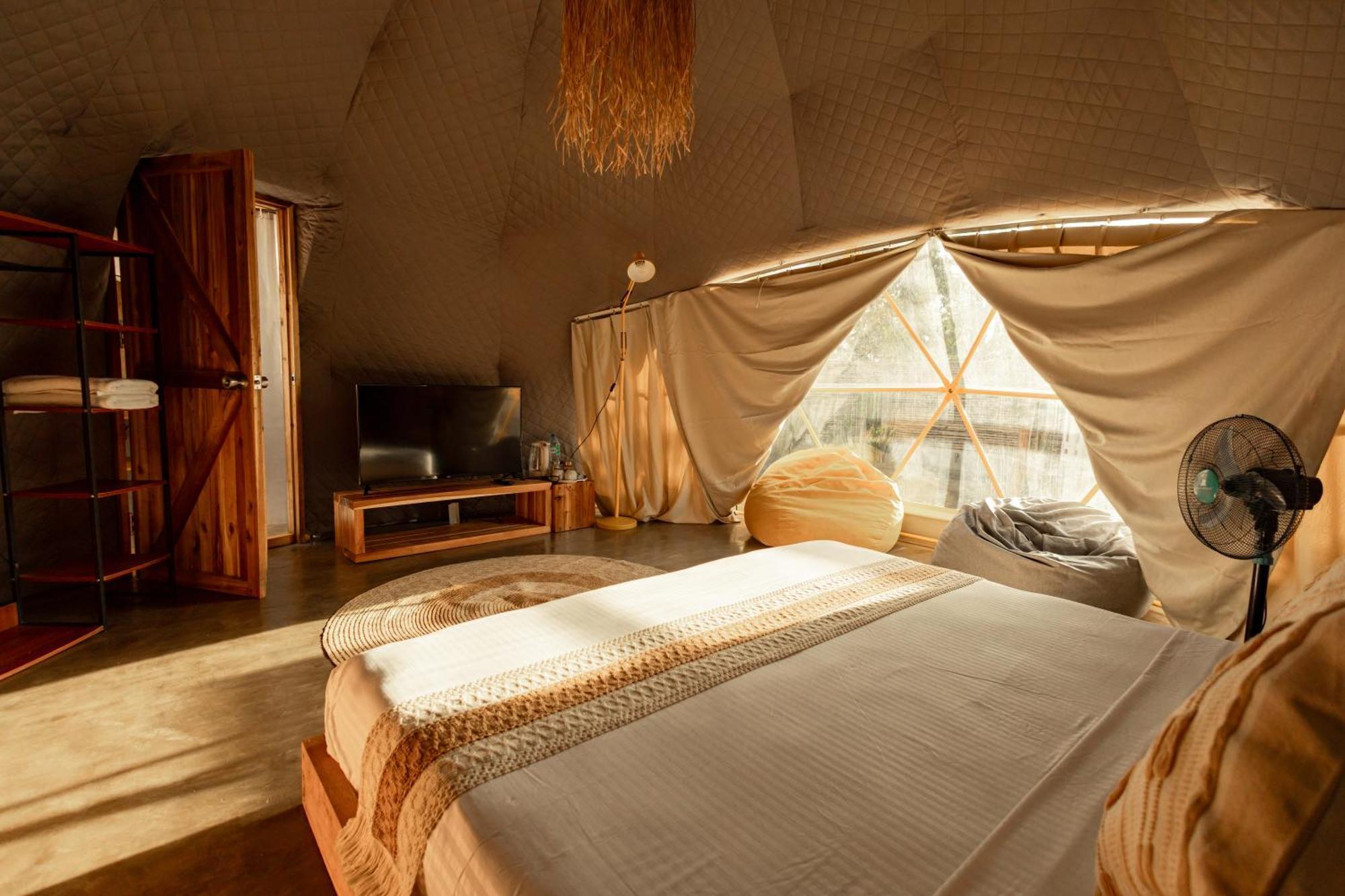 Domes And Dreams Lio Glamping Hotel El Nido Bagian luar foto