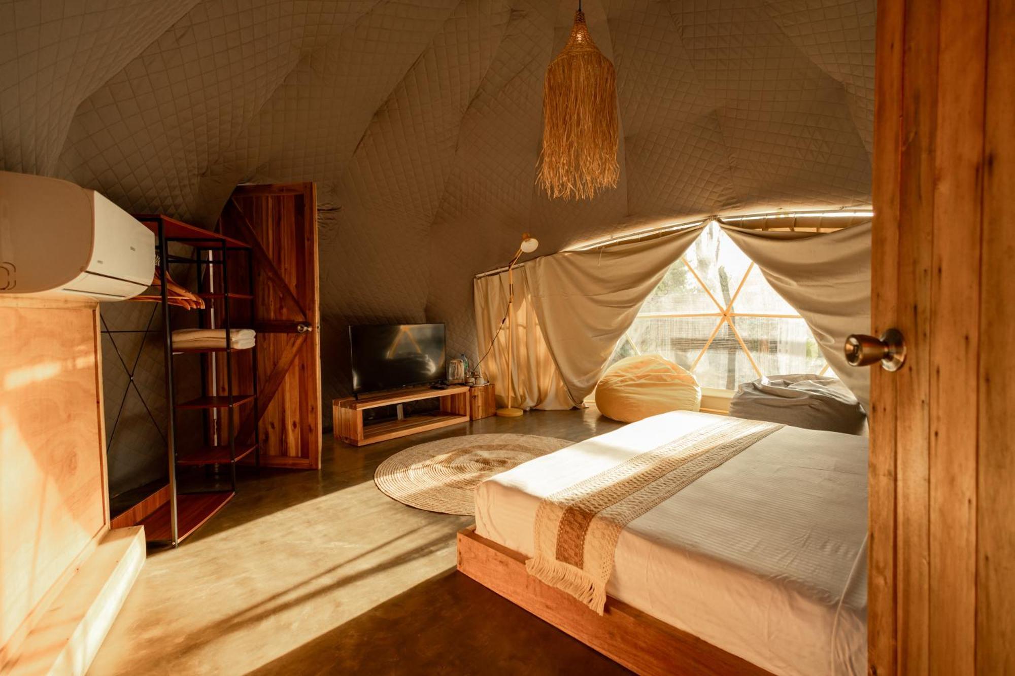 Domes And Dreams Lio Glamping Hotel El Nido Bagian luar foto